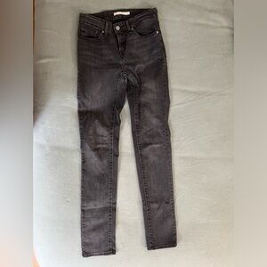 Women’s Levi’s 712 Jeans in size 25